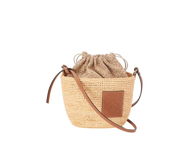 Loewe Loewe Pochette Bag In Raffia Anagram Jacquard and Calfskin With Gold Metallic Natural Tan - view 1