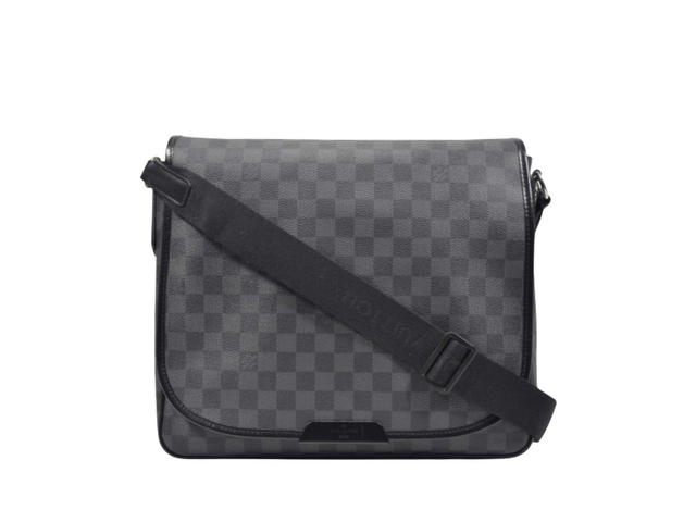 Louis Vuitton Louis Vuitton District MM Messenger Bag - view 1
