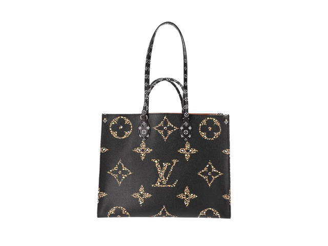 Louis Vuitton Louis Vuitton OnTheGo GM Tote Bag - view 3