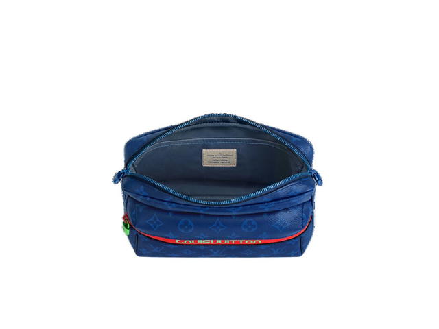 Louis Vuitton Louis Vuitton Outdoor Messenger Bag - view 2