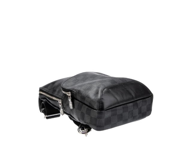 Louis Vuitton Louis Vuitton Avenue Sling Bag Black - view 4
