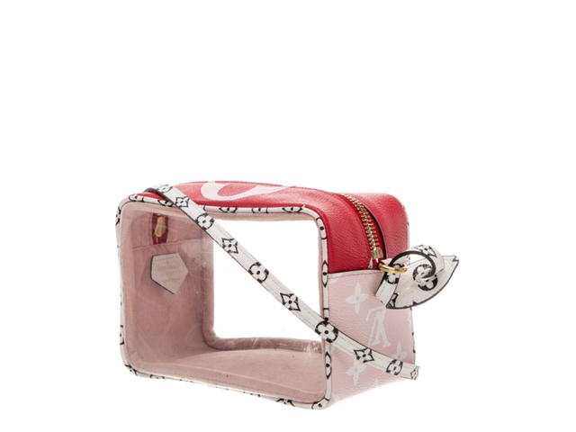 Louis Vuitton Louis Vuitton Monogram Giant Beach Pouch Rouge - view 2
