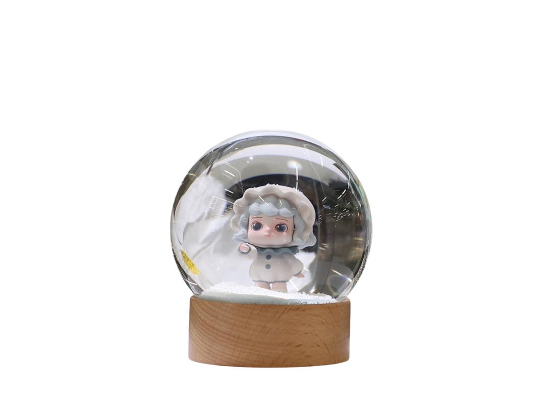 Mackcha Mackcha Baby Chalotte Winter Snow Globe