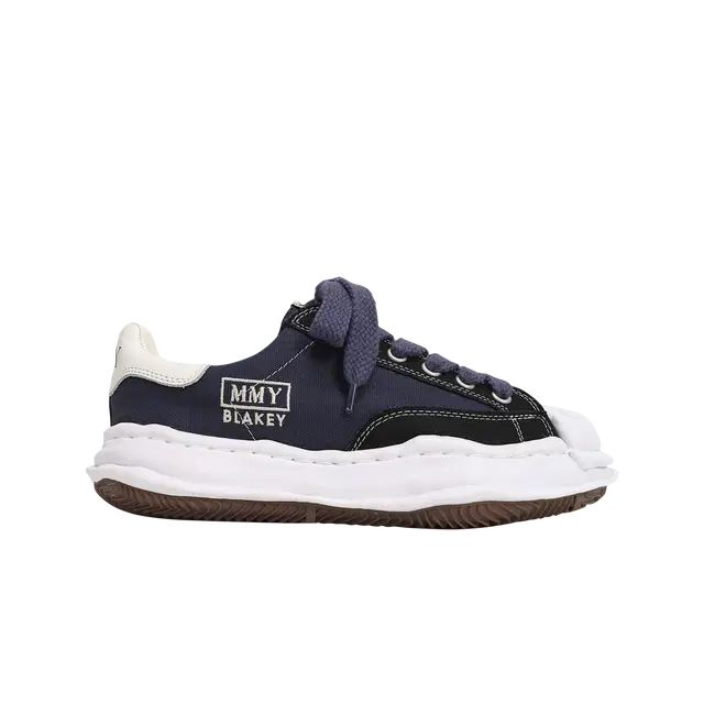 Maison Mihara Yasuhiro Maison Mihara Yasuhiro Blakey OG Sole Canvas Low-top Sneakers Black - view 2