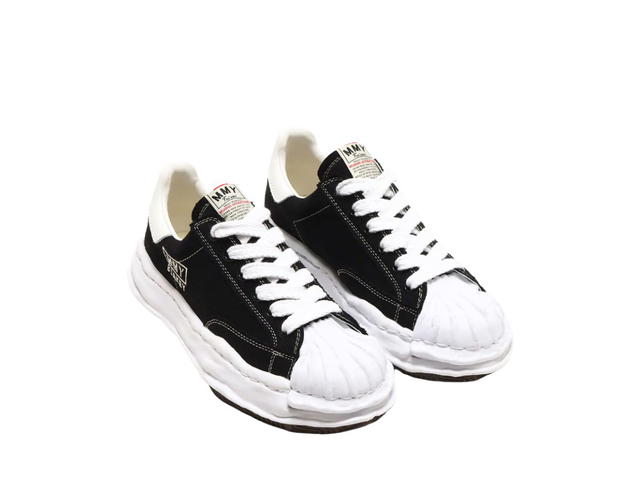 Maison Mihara Yasuhiro Maison Mihara Yasuhiro Blakey OG Sole Canvas Low-top Sneakers Black White - view 3