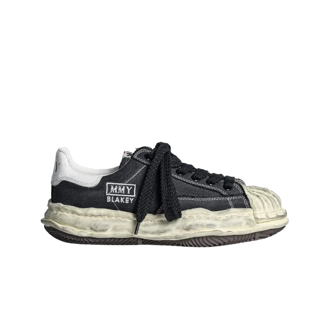 Maison Mihara Yasuhiro Maison Mihara Yasuhiro Blakey OG Sole Distressed Canvas Low-top Sneakers Black