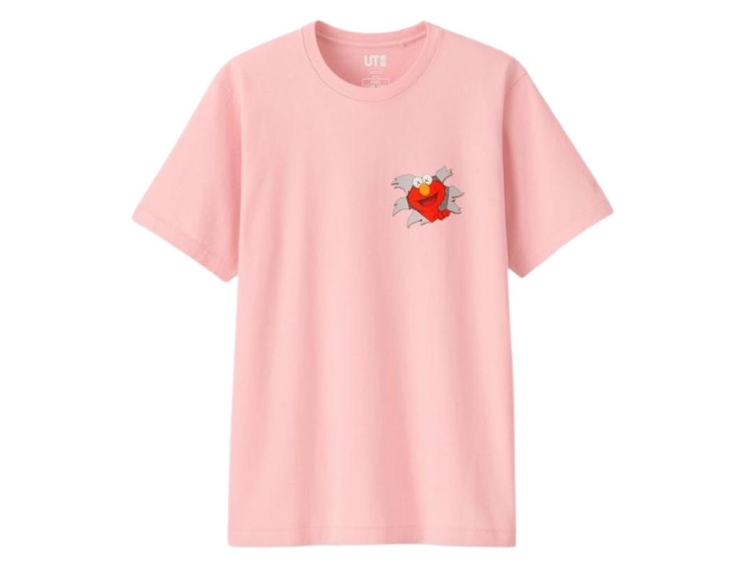 Kaws MEN KAWS X Sesame Street UT (Short Sleeve Graphic T-Shirt)