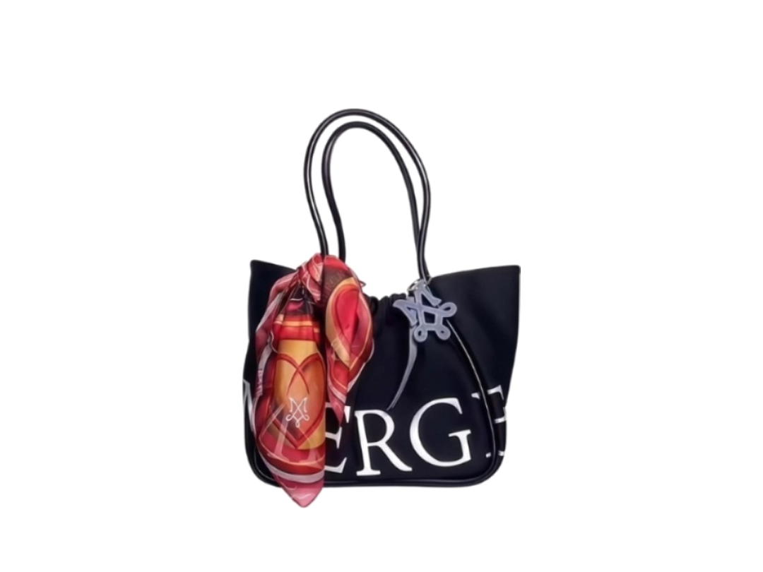 Merge Merge A Day Bag With Heart Black