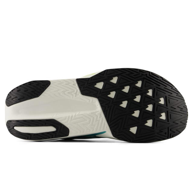 New Balance New Balance FuelCell Rebel v5 Green - view 4