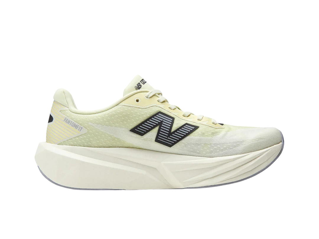 New Balance New Balance FuelCell Rebel V5 Pistachiobutter Digitalmist