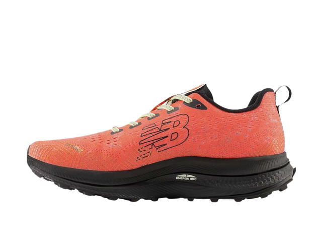 New Balance New Balance FuelCell SuperComp Trail Neon Red - view 2