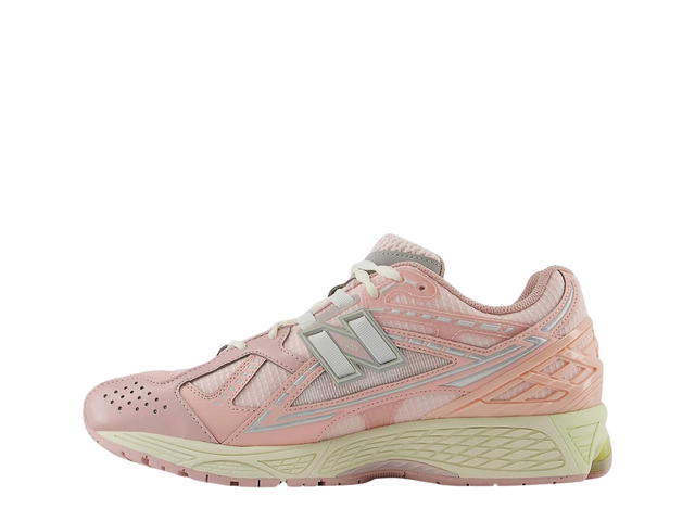 New Balance New Balance 1906R Lunar New Year Pink - view 2
