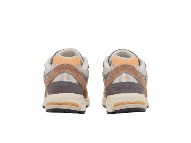 New Balance New Balance 2002R Mushroom Hazy Peach - view 5