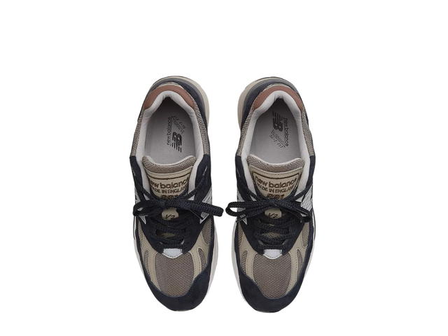 New Balance New Balance 991v2 MiUK After Midnight Sepia Tint - view 3