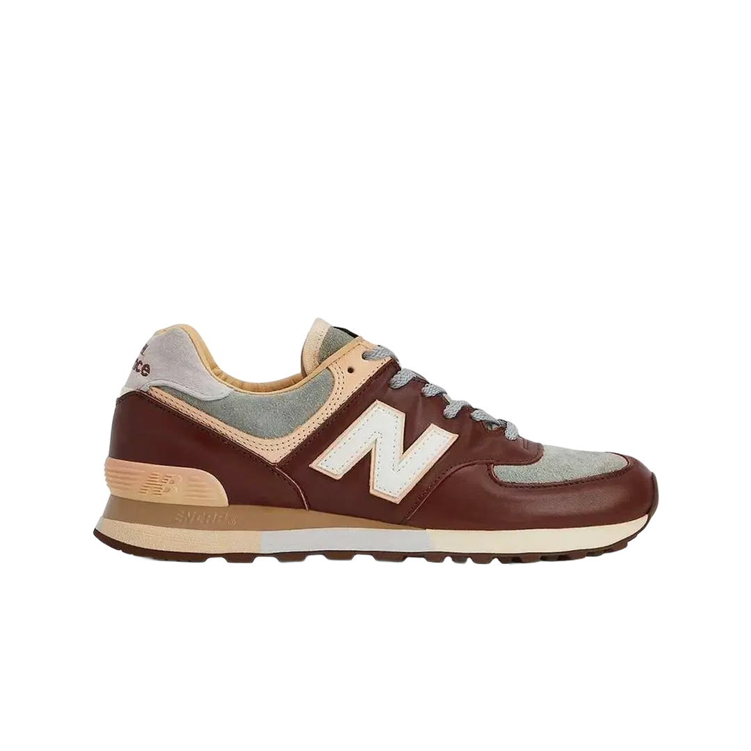 New Balance New Balance x The Apartment 576 Made in UK Brown