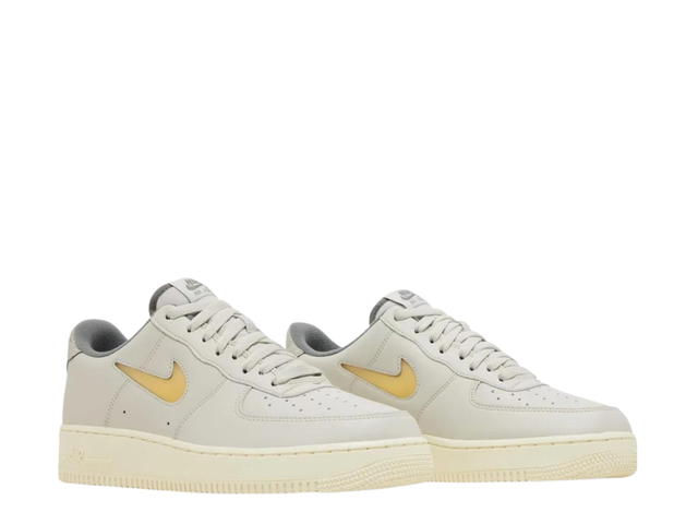 Nike Nike Air Force 1 Low '07 Jewel Light Bone Coconut Milk - view 3