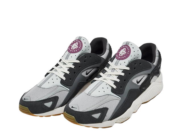 Nike Nike Air Huarache Runner Light Smoke Grey - view 3