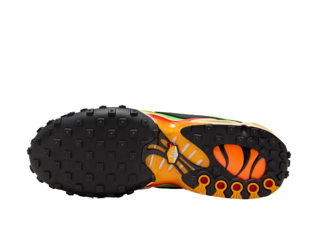 Nike Nike Air Max Waffle Racer Sp Action Green Black And Total Orange - view 3