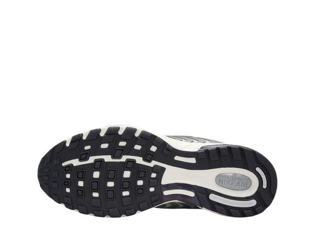 Nike Nike Air Pegasus 2005 Metallic Silver And Photon Dust (W) - view 4