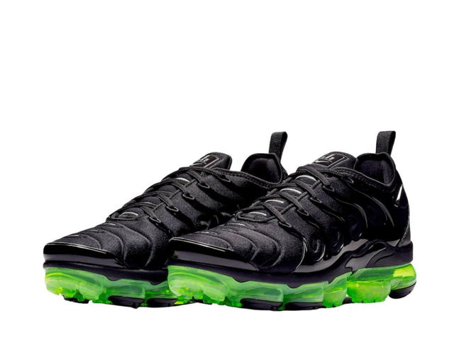 Nike Nike Air VaporMax Plus Black Volt Sole - view 3