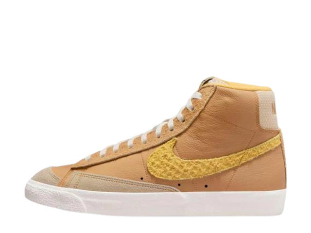 Nike Nike Blazer Mid 77 Vintage Waffle 2.0 Gold-Black-Sail - view 2