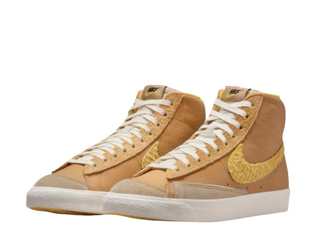 Nike Nike Blazer Mid 77 Vintage Waffle 2.0 Gold-Black-Sail - view 3