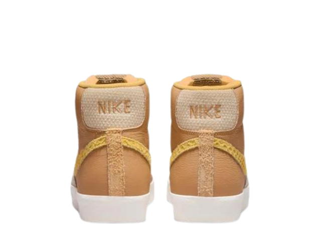 Nike Nike Blazer Mid 77 Vintage Waffle 2.0 Gold-Black-Sail - view 4