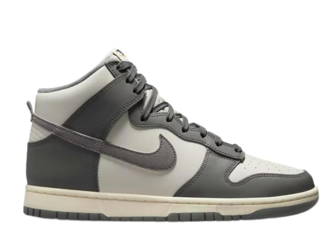 Nike Nike Dunk High Vintage Light Bone Grey