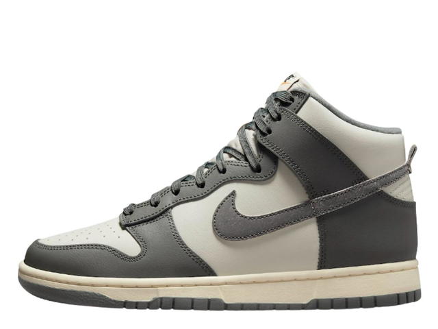 Nike Nike Dunk High Vintage Light Bone Grey - view 2