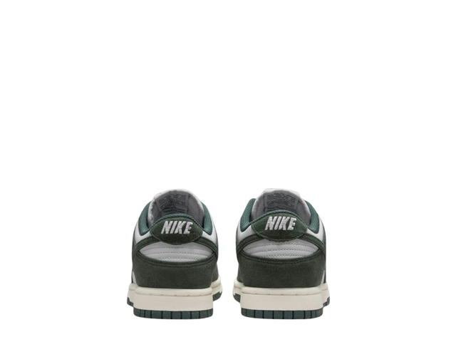 Nike Nike Dunk Low Green Suede - view 5