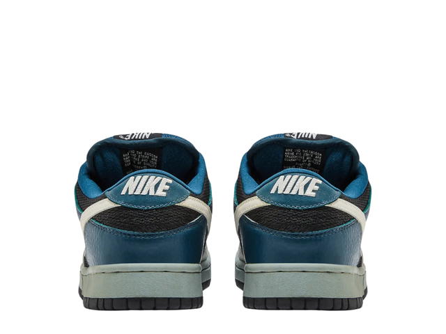 Nike Nike Dunk Low Pro SB Futura - view 4