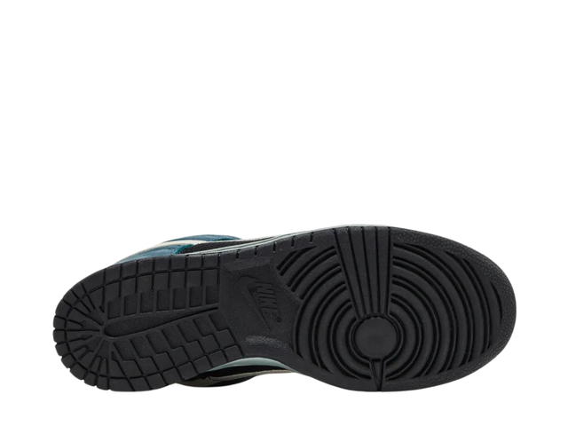Nike Nike Dunk Low Pro SB Futura - view 5