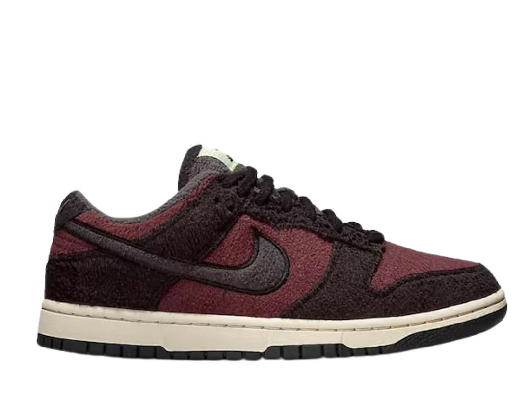 Nike Nike Dunk Low SE Fleece Pack Burgundy Crush (Women's)