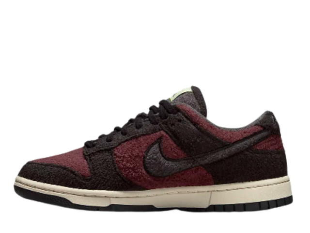 Nike Nike Dunk Low SE Fleece Pack Burgundy Crush (Women's) - view 2