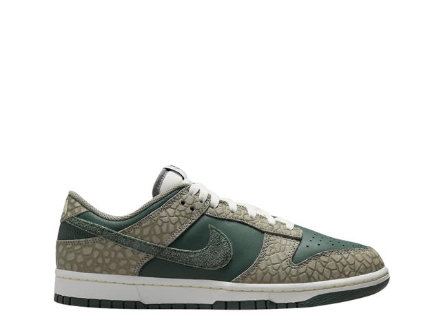Nike Nike Dunk Low Vintage Green And Dark Stucco - view 1
