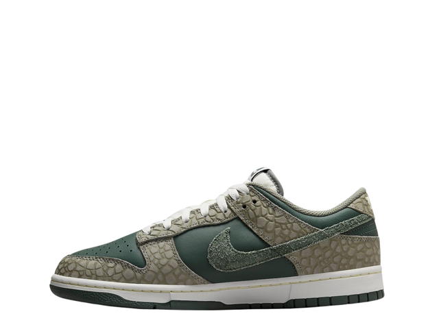 Nike Nike Dunk Low Vintage Green And Dark Stucco - view 2