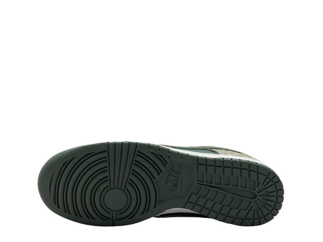 Nike Nike Dunk Low Vintage Green And Dark Stucco - view 4