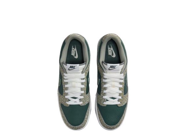 Nike Nike Dunk Low Vintage Green And Dark Stucco - view 5