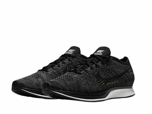 Nike Nike Flyknit Racer Blackout - view 2