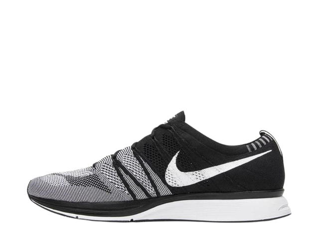 Nike Nike Flyknit Trainer Oreo - view 2