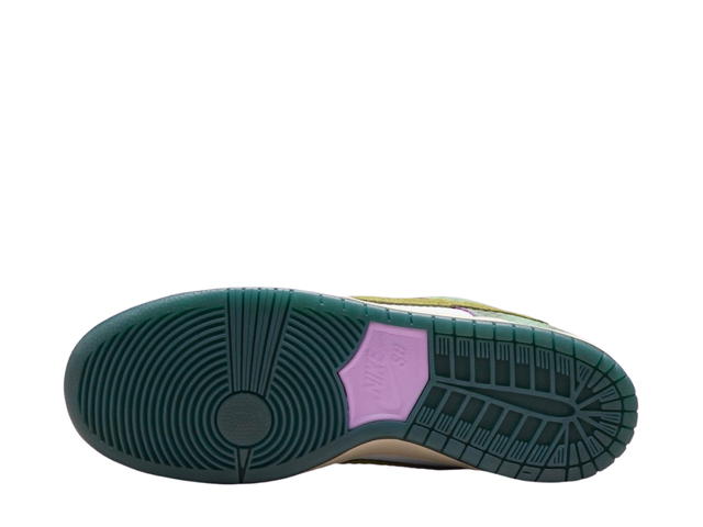 Nike Nike SB Dunk Low Alexis Sablone Chameleon - view 5