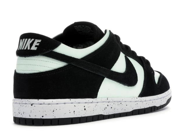 Nike Nike SB Dunk Low Barely Green - view 3