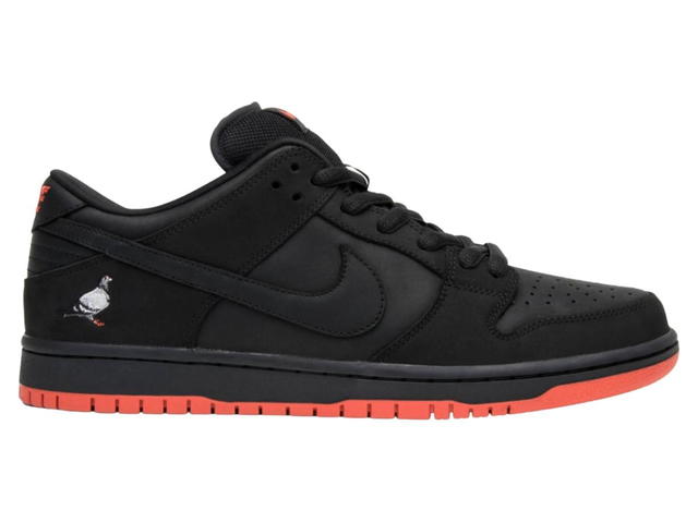 Nike Nike SB Dunk Low Black Pigeon (Engraved) - view 1