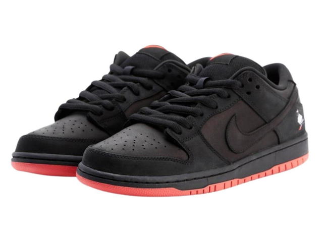 Nike Nike SB Dunk Low Black Pigeon (Engraved) - view 3