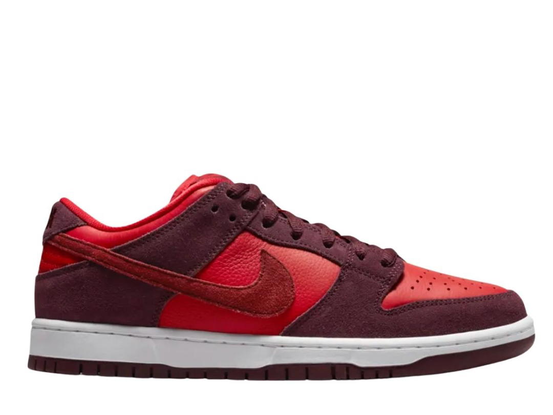 Nike Nike SB Dunk Low Cherry
