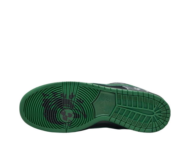 Nike Nike SB Dunk Low Pro x There Anthracite And Gorge Green - view 4