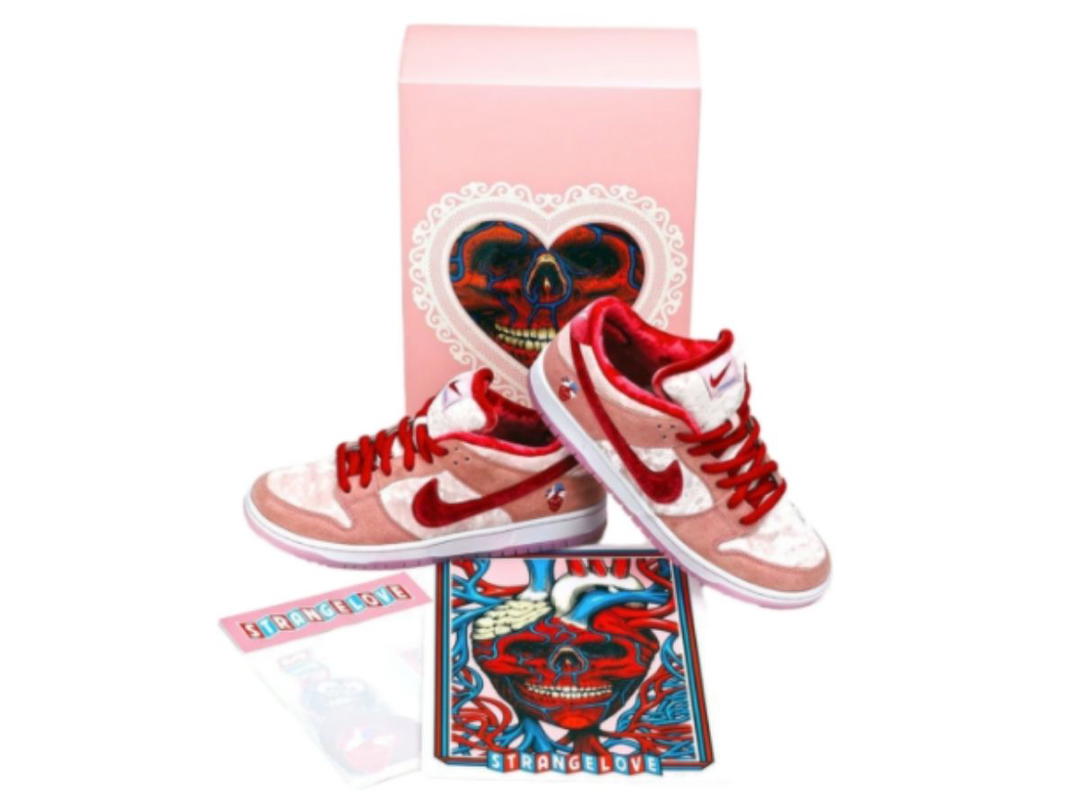 Nike Nike SB Dunk Low StrangeLove Skateboards (Special Box)