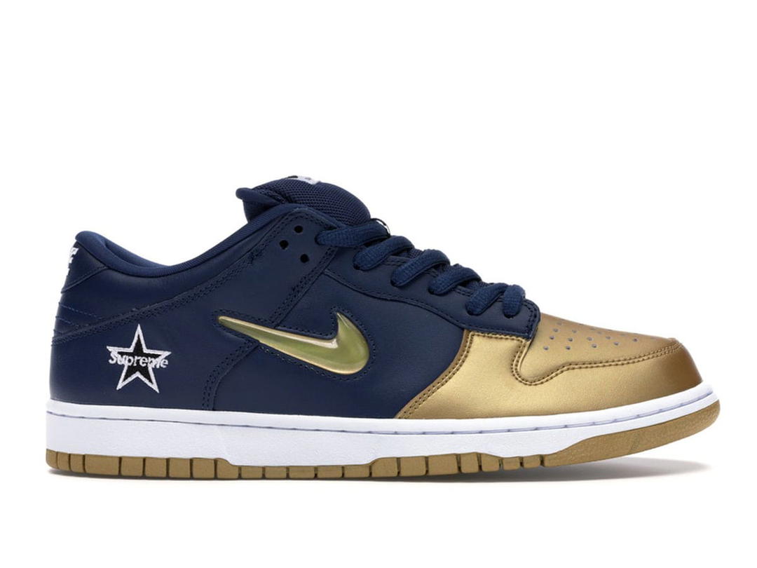Nike Nike SB Dunk Low Supreme Jewel Swoosh Gold