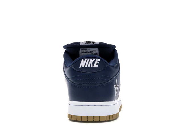 Nike Nike SB Dunk Low Supreme Jewel Swoosh Gold - view 2