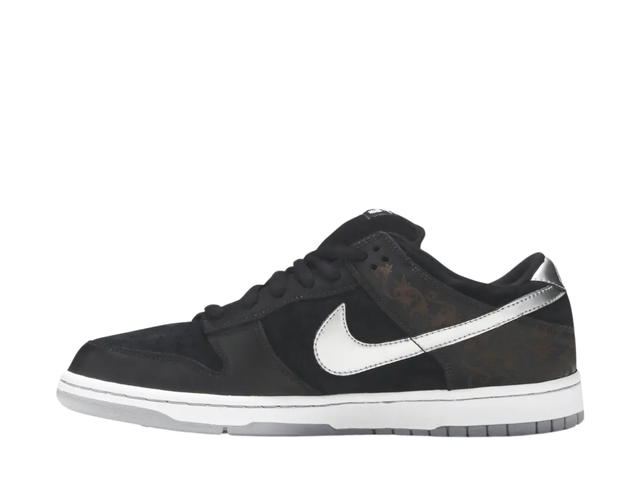 Nike Nike SB Dunk Low Takashi 2 - view 2